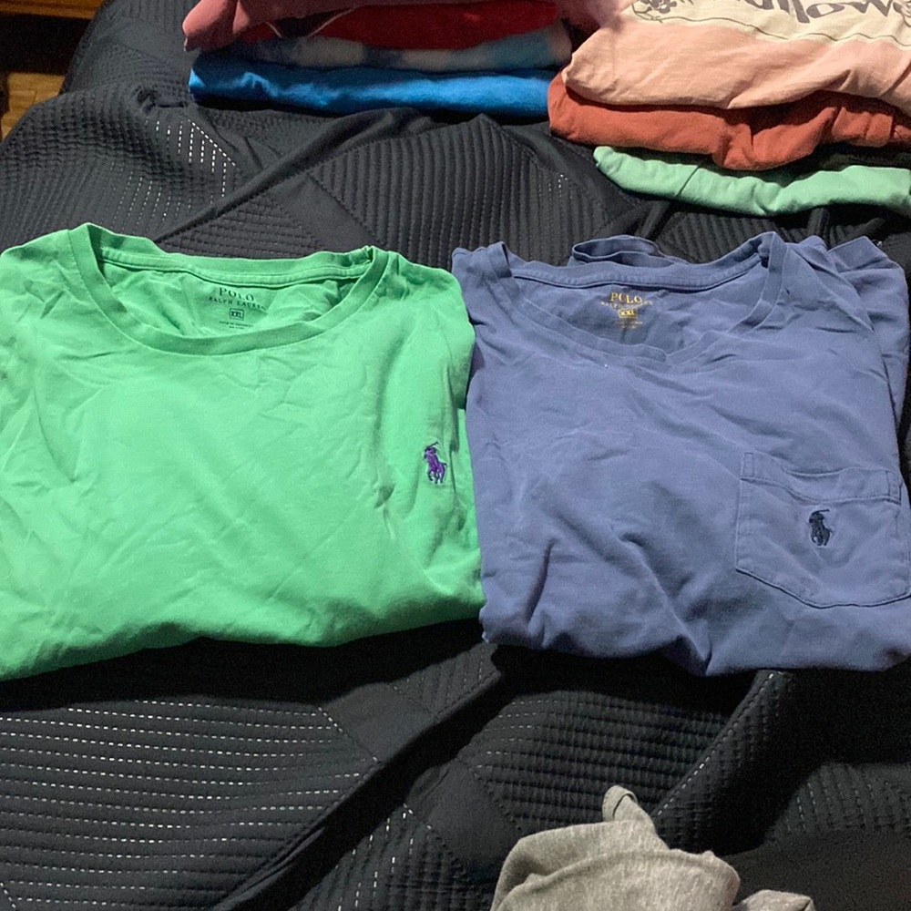 2 polo shirts